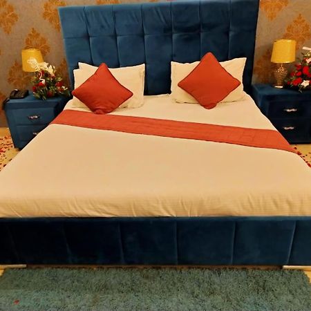Westin Suites Lahore Værelse billede